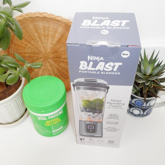 NEW 18oz Ninja Blast Portable Travel Blender + Sealed Vital Pro Matcha Collagen - Picture 2 of 6